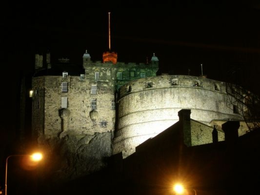 Castelo de Edimburgo de noite